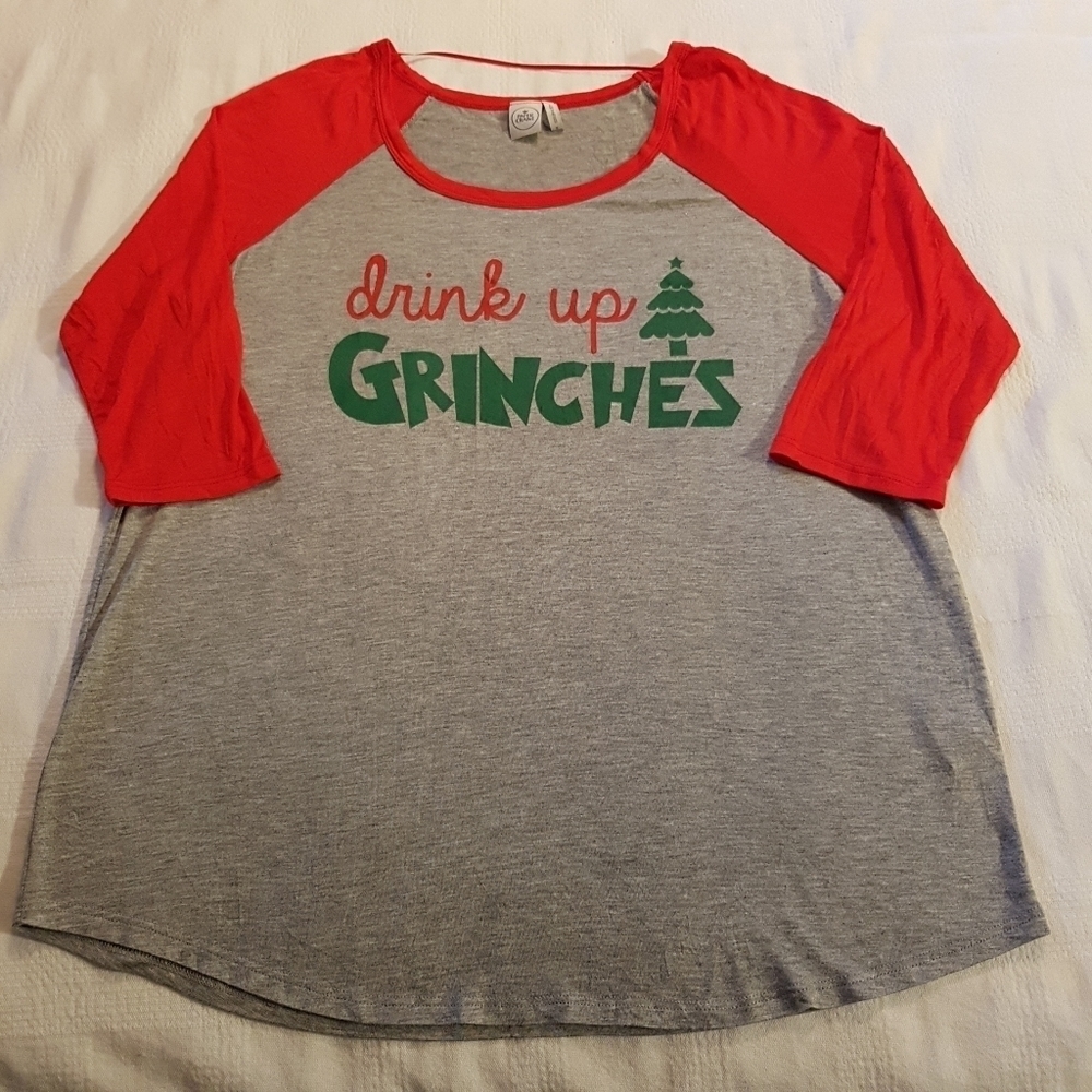 Paper Crane women's size medium Drink Up Grinches holiday shirt